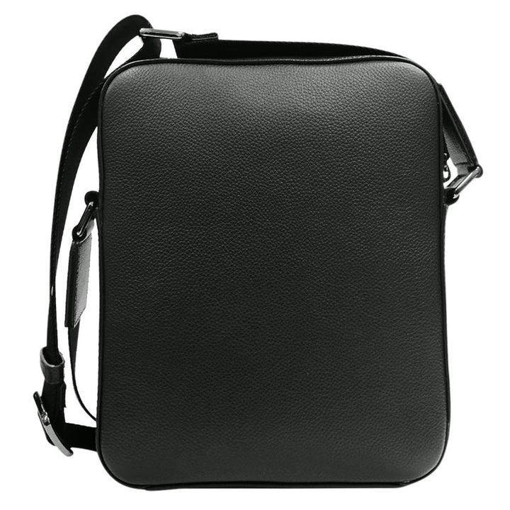 ARROW กระเป๋าสะพายข้างผลิตจากหนังวัวแท้อัดลาย สีดำ รุ่น PENSA (MYCH109S5BSBLMX) ICCSHOPPING