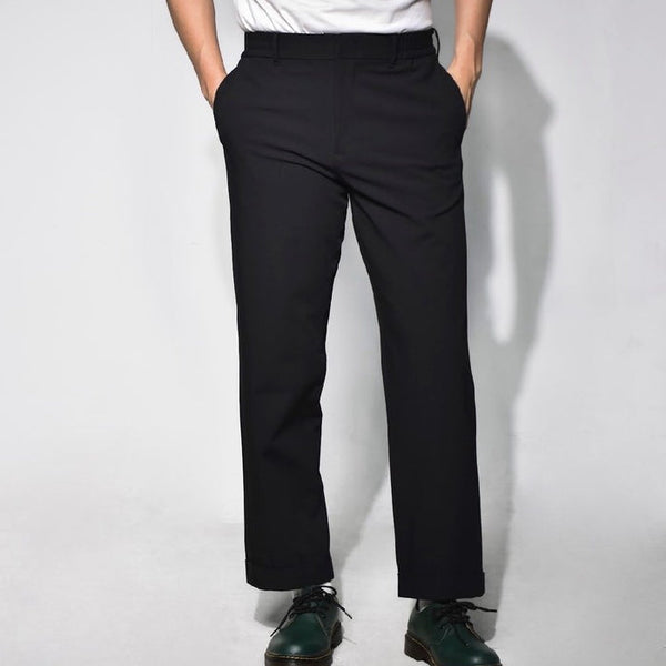 era-won กางเกงขายาวทรงตรง ขอบเอวยางยืดรอบตัว มีเชือกผูกเอว รุ่น QUIET LUXURY STRAIGHT-LEG TROUSERS สี Black-Draft