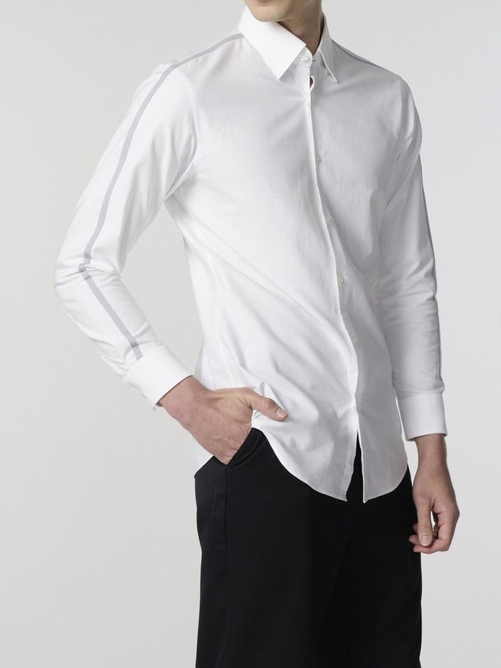 ARROW OXFOED Shirt   เสื้อเชิ้ตแขนยาว Sport ทรง Smart สีขาว MACM824-WH ICCSHOPPING