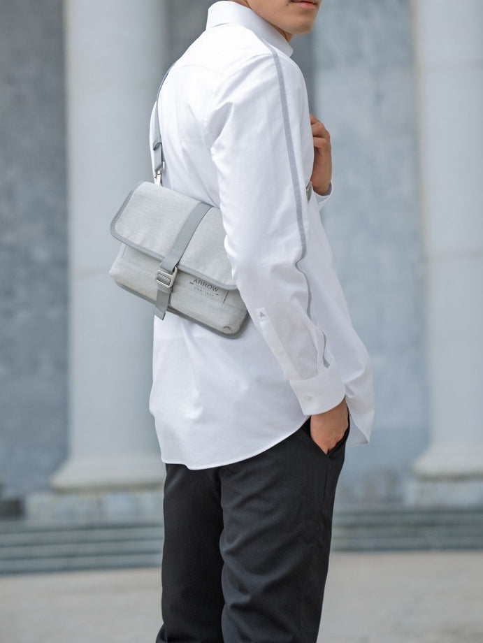 ARROW OXFOED Shirt   เสื้อเชิ้ตแขนยาว Sport ทรง Smart สีขาว MACM824-WH ICCSHOPPING