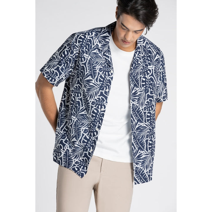 ARROW Lyocell Natural Fabric Shirt เสื้อเชิ้ตแขนสั้น ปกฮาวาย ทรง COMFORT สีกรมท่า MACC572-NV ARROW