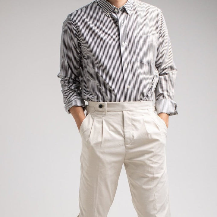 era-won กางเกงขายาว รุ่น DOUBLE BELTS TROUSERS GOLDEN HOOKS มีเข็มขัดด้านข้าง ทรงกระบอกตรง สี Vanila classic ICCSHOPPING