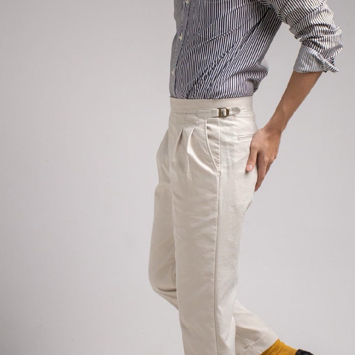 era-won กางเกงขายาว รุ่น DOUBLE BELTS TROUSERS GOLDEN HOOKS มีเข็มขัดด้านข้าง ทรงกระบอกตรง สี Vanila classic ICCSHOPPING