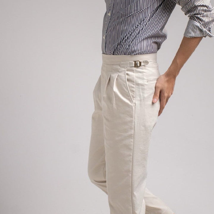 era-won กางเกงขายาว รุ่น DOUBLE BELTS TROUSERS GOLDEN HOOKS มีเข็มขัดด้านข้าง ทรงกระบอกตรง สี Vanila classic ICCSHOPPING