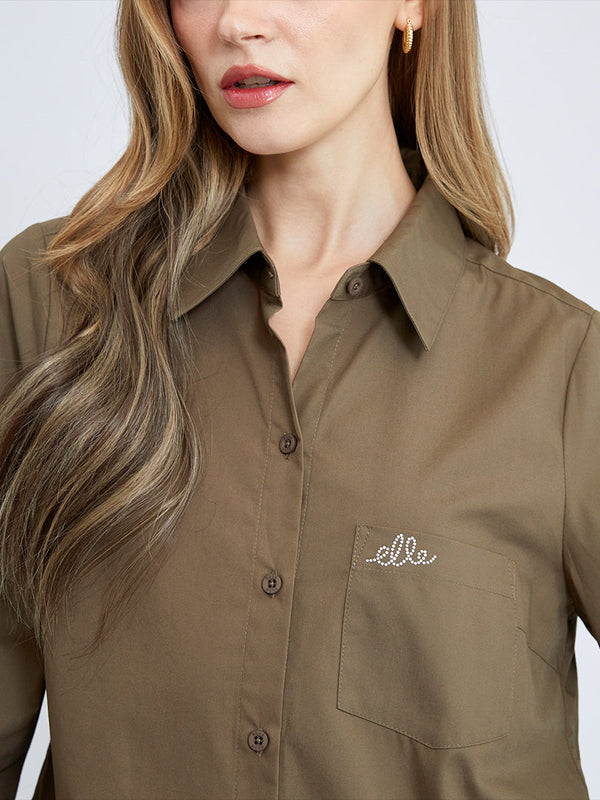 ELLE เสื้อเชิ๊ตสตรีผ้า COTTON แขนยาว ทรงBASIC กระเป๋าอกรีดเพชรโลโก้ ELLE รุ่น W3B223 (มีให้เลือก 2 สี) ICCSHOPPING