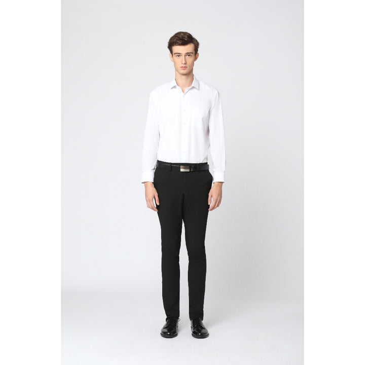 ARROW Men's Student Shirt เสื้อเชิ้ตนักศึกษา แขนยาว ทรง Smart มีกระเป๋า สีขาว MACM818-WH 