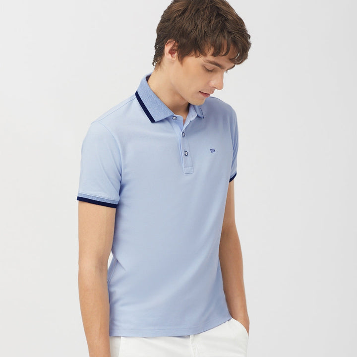 Guy Laroche เสื้อโปโลแขนสั้น สีพื้น ทรง EXTRA FIT รุ่น BKL6300A5BU - สีฟ้า ICCSHOPPING