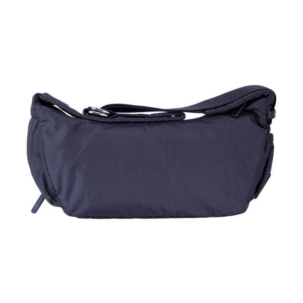 Guy Laroche กระเป๋าสะพาย Cross Body - สีดำ รุ่น AGH0751CW5BLM
