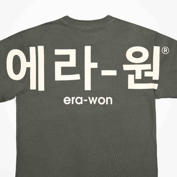 era-won  เสื้อยืดเอราวอนแขนสั้น RIB คอ2 ชั้น T-Shirt Oversize  สำหรับคุณผู้ชาย สีเทา สกรีน LOGO KOREA สีครีม