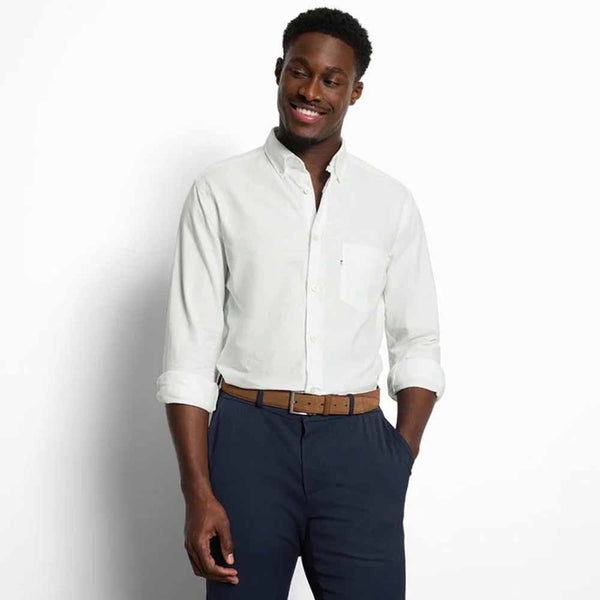 OLYMP CASUAL SHIRT เสื้อเชิ้ตผู้ชายแขนยาว ผ้า Oxford ทรง Casual regular fit สีขาว AUTU26