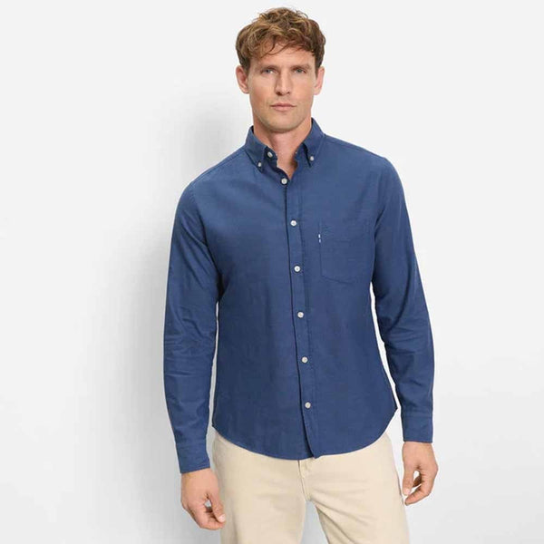 OLYMP CASUAL SHIRT เสื้อเชิ้ตผู้ชายแขนยาว ผ้า Oxford สีกรมท่า ทรง Casual regular fit   AUTU26