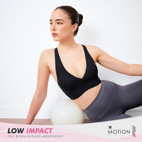 Wacoal Motion Wear บราออกกำลังกายแบบสวมหัว รุ่น WR3214