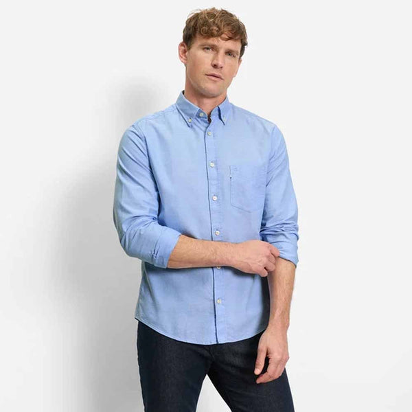 OLYMP CASUAL SHIRT เสื้อเชิ้ตผู้ชายแขนยาว ผ้า Oxford  สีฟ้า  ทรง Casual regular fit  AUTU26