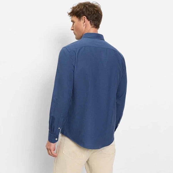OLYMP CASUAL SHIRT เสื้อเชิ้ตผู้ชายแขนยาว ผ้า Oxford สีกรมท่า ทรง Casual regular fit   AUTU26 ICCSHOPPING