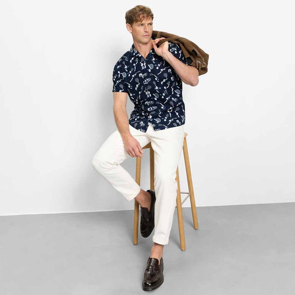 OLYMP CASUAL SHIRT เสื้อเชิ้ตผู้ชายแขนสั้น ทรง Casual regular fit สีกรมท่า พิมพ์ลายเทนนิส  AUTU26 ICCSHOPPING