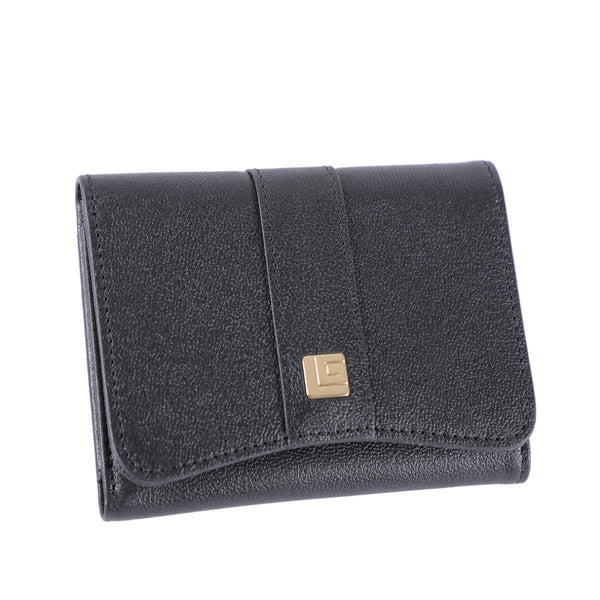 Guy Laroche กระเป๋าสตางค์ผู้หญิง 3 พับสั้น หนังแข็งอัดลายเม็ดทราย สีดำ รุ่น AGP09613S6BLS