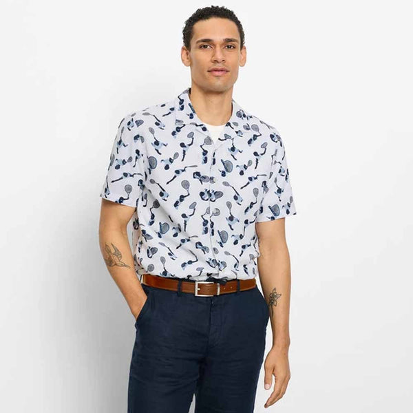 OLYMP CASUAL SHIRT เสื้อเชิ้ตผู้ชายแขนสั้น ทรง Casual regular fit สีขาว พิมพ์เทนนิส  AUTU26