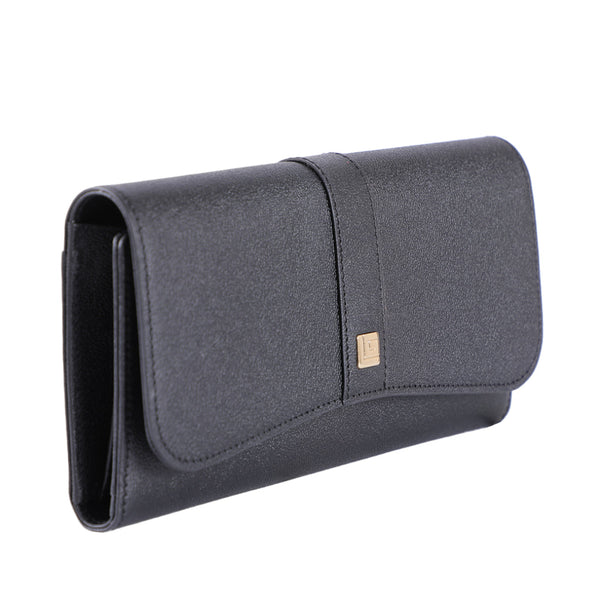 Guy Laroche กระเป๋าสตางค์ผู้หญิง 3พับยาว หนังอัดลายเม็ดทราย สีดำ รุ่น AGP09643S6BLL ICCSHOPPING