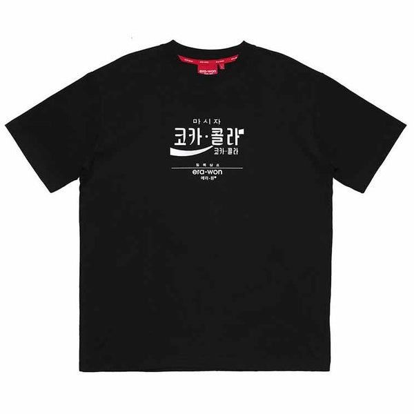 era-won | Coca Cola T-Shirt Oversized  เสื้อยืดเอราวอนโอเวอร์ไซส์แขนสั้น สำหรับคุณผู้ชาย สกรีน x Coca Cola สี ดำ