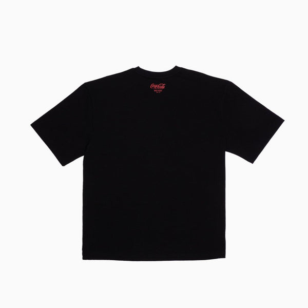 era-won | Coca Cola T-Shirt Oversized เสื้อยืดเอราวอนโอเวอร์ไซซ์แขนสั้นสีดำ สกรีนลายโค้ก ภาษาเกาหลีสีขาว สำหรับคุณผู้ชาย ICCSHOPPING