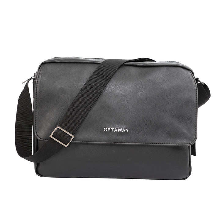 GETAWAY กระเป๋าหนัง PVC สะพายข้าง-ใบใหญ่ทรงนอน น้ำหนักเบา สะดวกในการใช้งาน Arrow Lite