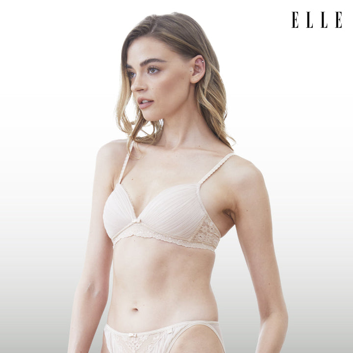 ELLE lingerie Moulded bra ยกทรงไร้โครงเต้าสามเหลี่ยมแต่งพลีทและผ้าลูกไม้ สีเบจ (LB6721) Elle
