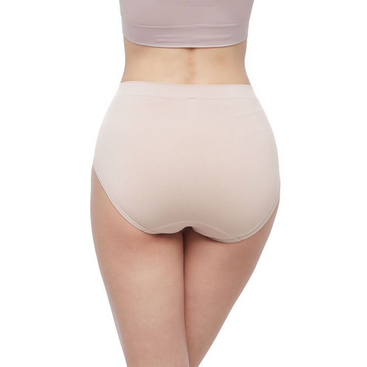 Wacoal Panty Half Skin กางเกงใน ไร้ตะเข็บ ครึ่งตัว รุ่น WU3771 Wacoal