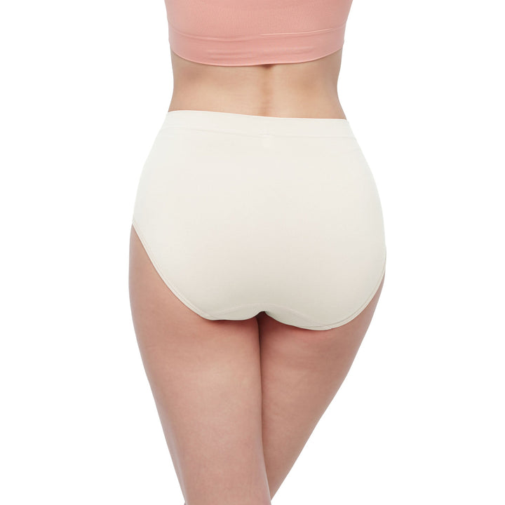Wacoal Panty Half Skin กางเกงใน ไร้ตะเข็บ ครึ่งตัว รุ่น WU3771 Wacoal